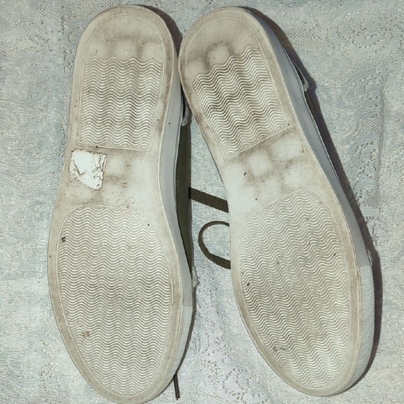 WONDER Emmy - Olive Lace-Up Sneakers 8.5 - Picture 7 of 9